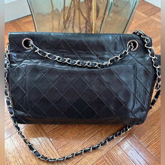Vintage 1989 Chanel medium classic flap - Picture 10 of 16